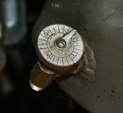 Oil tap